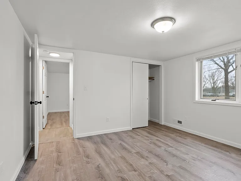 8011 University Ave — Photo 8