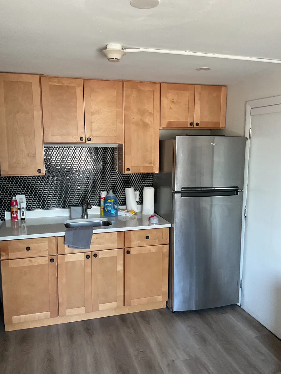 Building Photo - 25 Waterman Ave #5