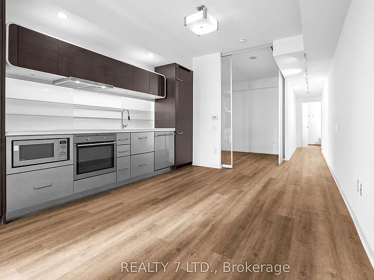 45 Charles St E #1808 — Photo 15