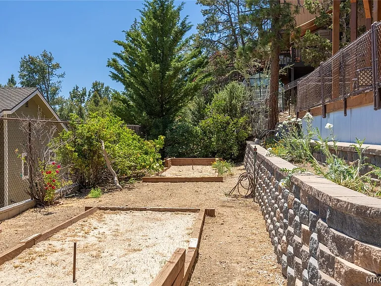 1165 Green Mountain Dr — Photo 46