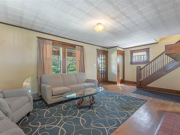 5th image of 1314 Demphle Ave