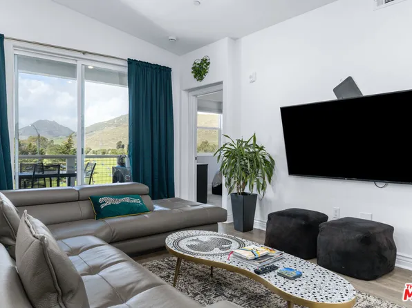 915 Madonna Rd Unit 302, San Luis Obispo, CA 93405