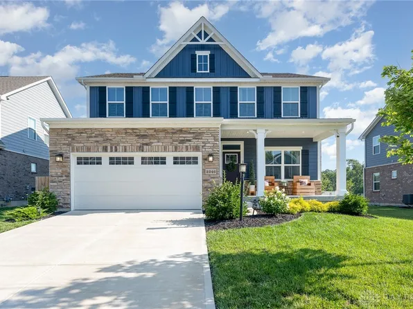 2246 Cold Stream Dr, Centerville, OH 45458