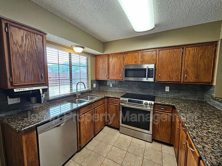 602 Prairie Dell St — Photo 15