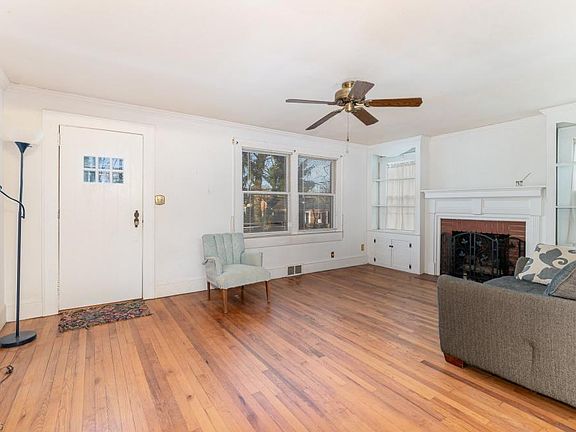 4th image of 3811 Walker Ave