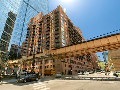 165 N Canal St APT 830, Chicago, IL, 60606