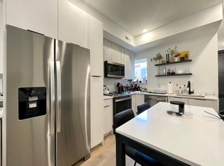 930 N 2nd St #1A, Philadelphia, PA 19123