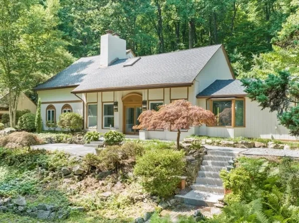 647 Sweet Hollow Rd, Alexandria Twp., NJ 08804