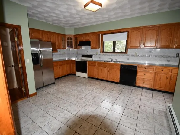 37 Hodges Ave #1, Taunton, MA 02780
