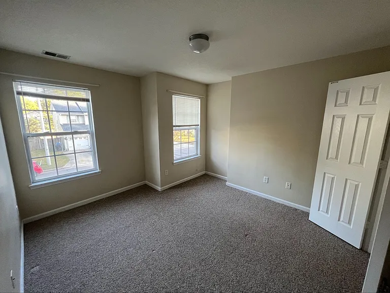 433 Garcia Dr — Photo 19
