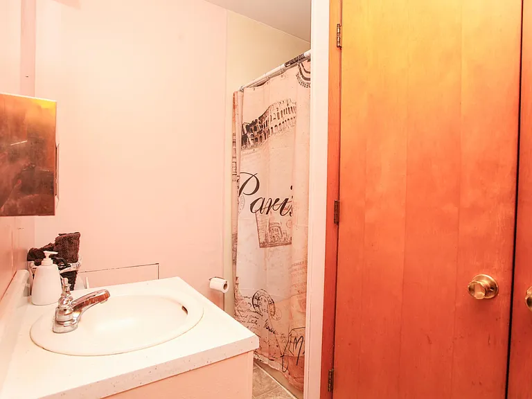1026 N Jefferson St #A — Photo 3