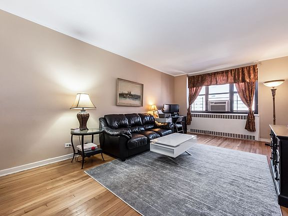 3rd image of 67-71 Yellowstone Blvd Unit 6B