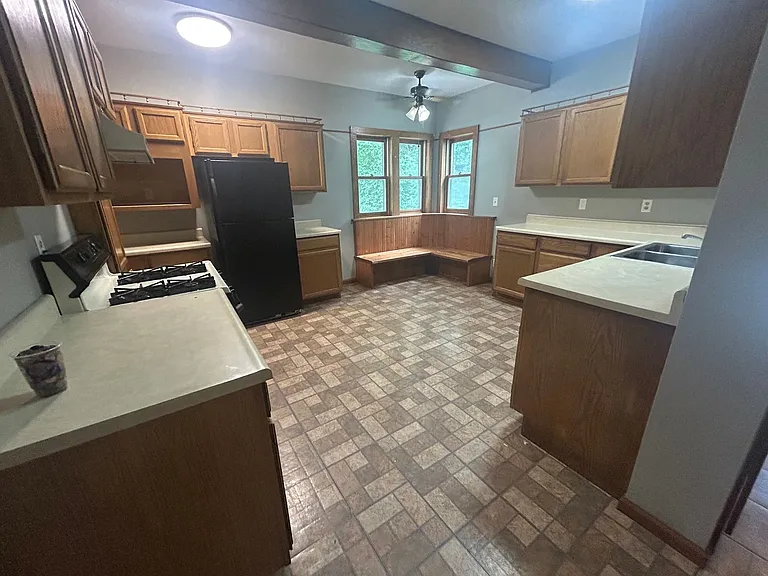 407 Frank St — Photo 12