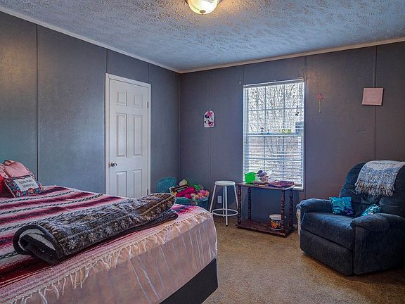 5th image of 55 McCullough Ln