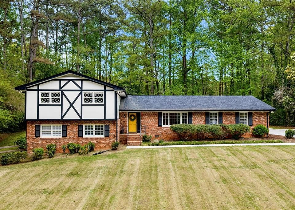 1st image of 4924 Mountclaire Rd