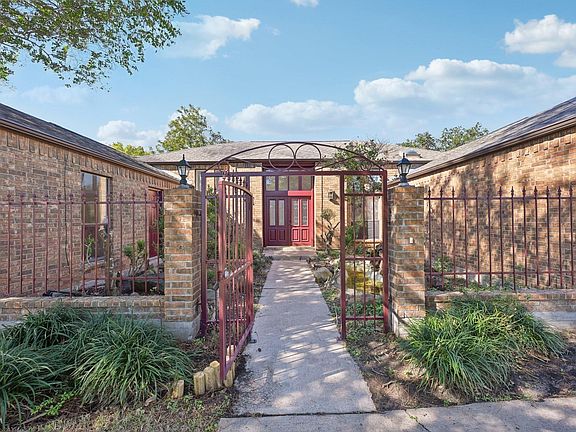4th image of 7202 Las Brisas Drive