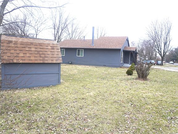 4th image of 3743 E Stop 11 Rd