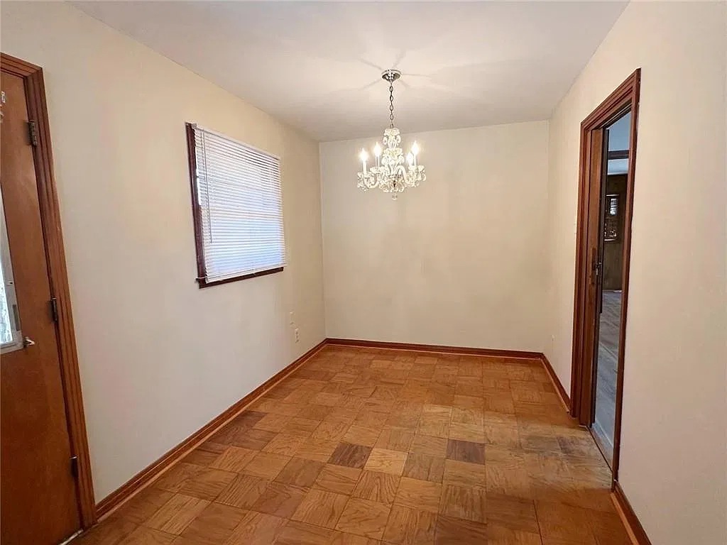 3 bed, 1.5 bath, 1443 sqft, $1,500 — Photo 3