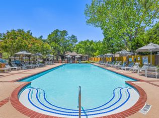 The Estate on Quarry Lake Apartment Homes, Austin, TX 78759