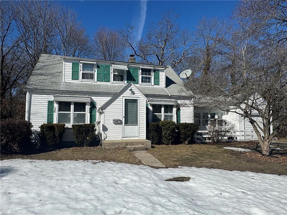 1st image of 15 Link St