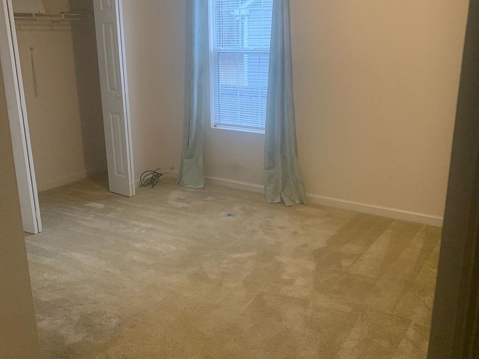 1st guest room with closet