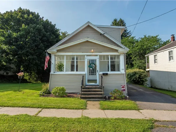 64 Burrstone Rd, New York Mills, NY 13417