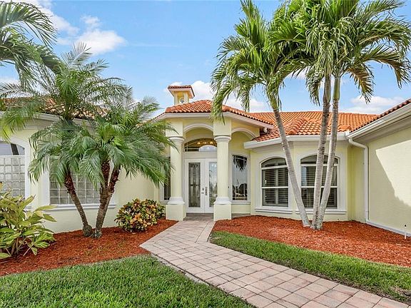 3rd image of 5240 SW 16th Pl