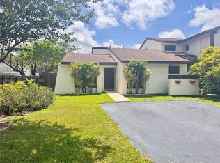 6726 SW 129th Pl, Miami, FL 33183