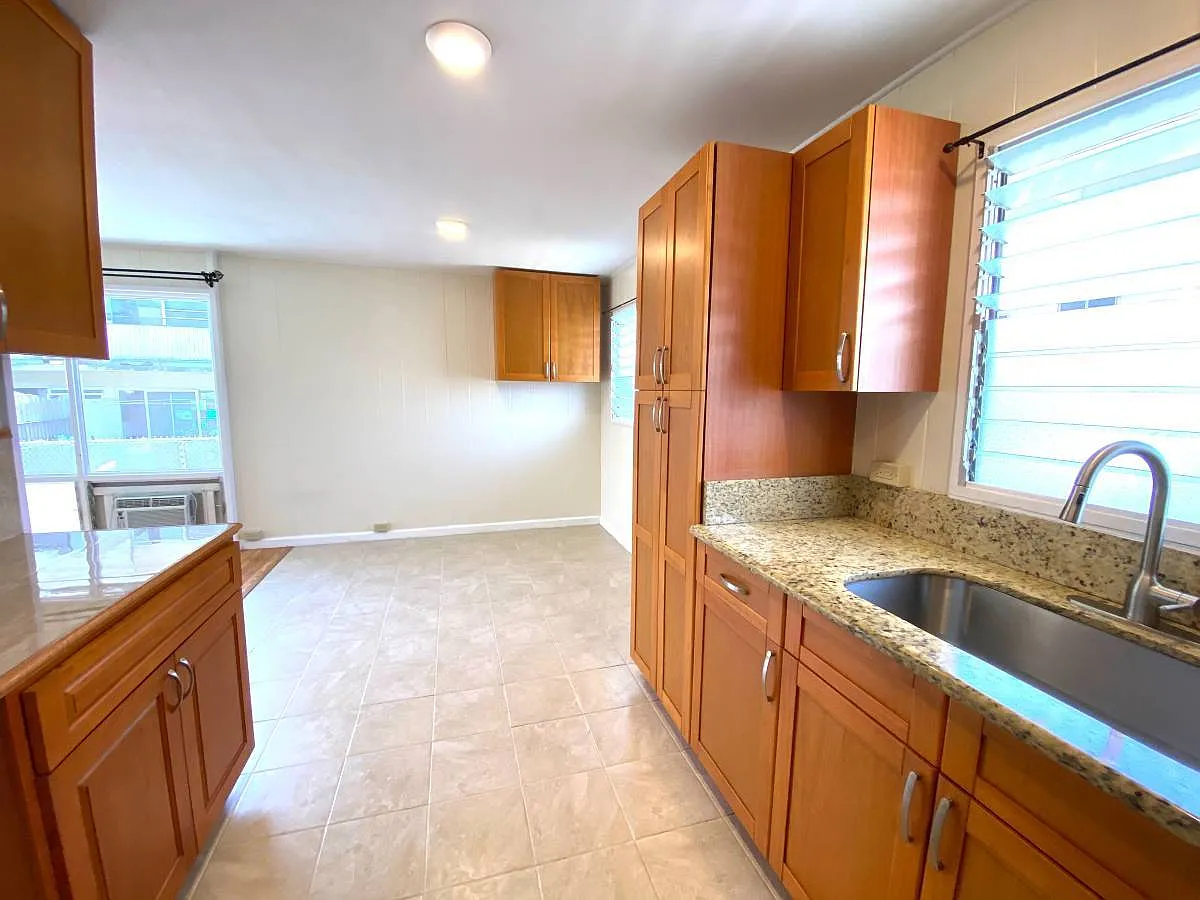 3 bed, 1268 sqft, $2,975 — Photo 4