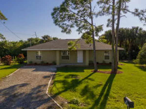 9004 S Indio Circle, Labelle, FL 33935