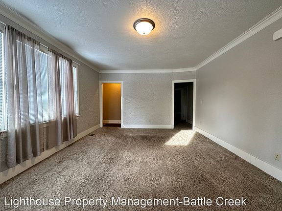 3rd image of 8 Elizabeth St #A