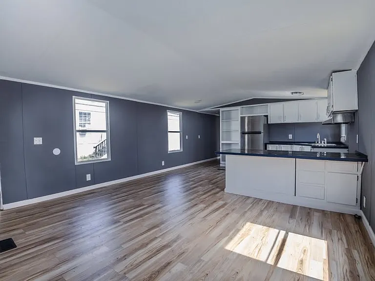 300 Randell Dr #27 — Photo 5