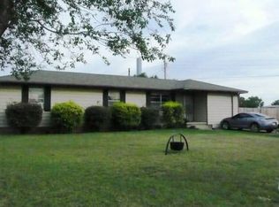 615 Wisconsin St, Geronimo, OK 73543