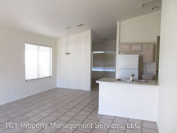 5th image of 9317 E Carmel Ave
