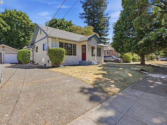 2nd image of 4320 SE 49th Ave