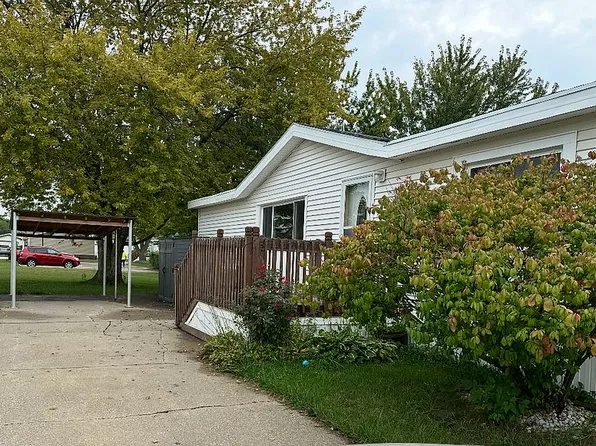 1991 SE Four Seasons Dr, Ankeny, IA 50021