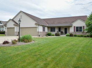 W156S7382 Quietwood Dr, Muskego, WI 53150