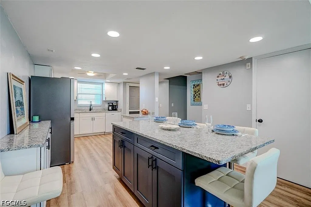 2 bed, 2.5 bath, 1214 sqft, $2,900 — Photo 1