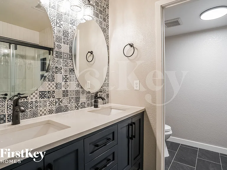 6983 Sierra Meadows Dr — Photo 9