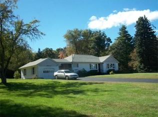 130 Oakham Rd, Barre, MA 01005