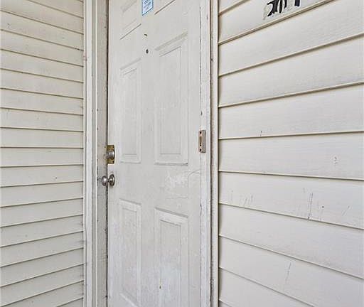 4th image of 541 Pineland Cir APT 201