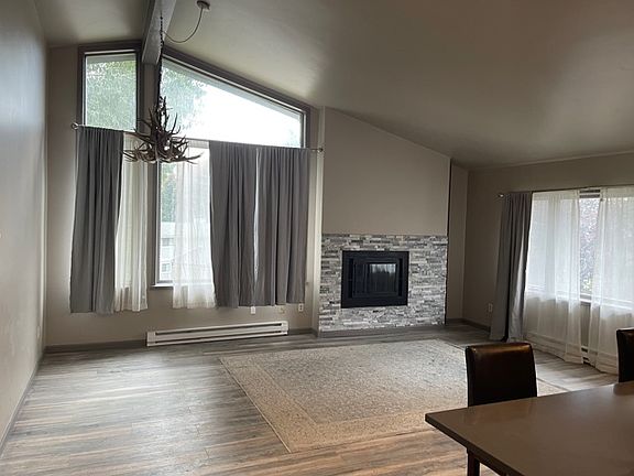 4th image of 211 W Beaver Creek Blvd Suite A2