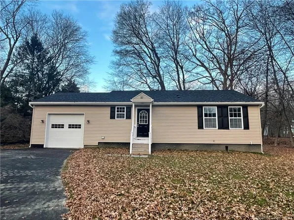 57 Mohegan Park Road, Norwich, CT 06360