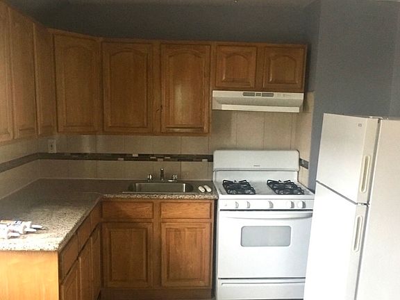 2nd image of 320 Beach 27 St #H