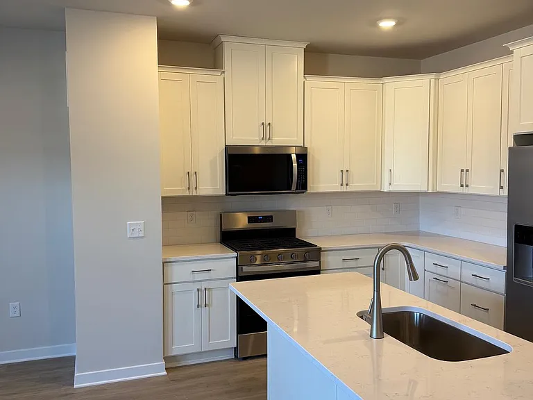 113 Abramo Victor Dr — Photo 5