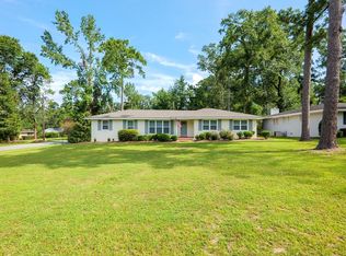 1306 Gornto Rd, Valdosta, GA 31602