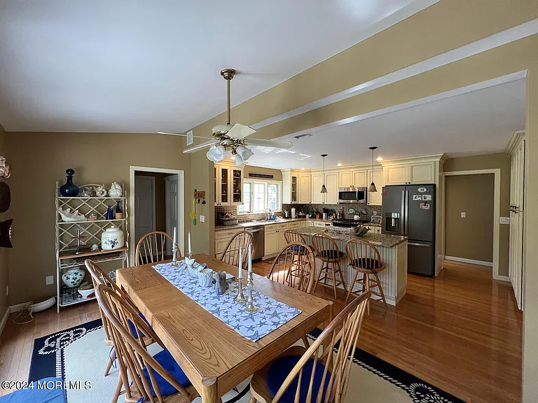980 Barnegat Ln — Photo 15