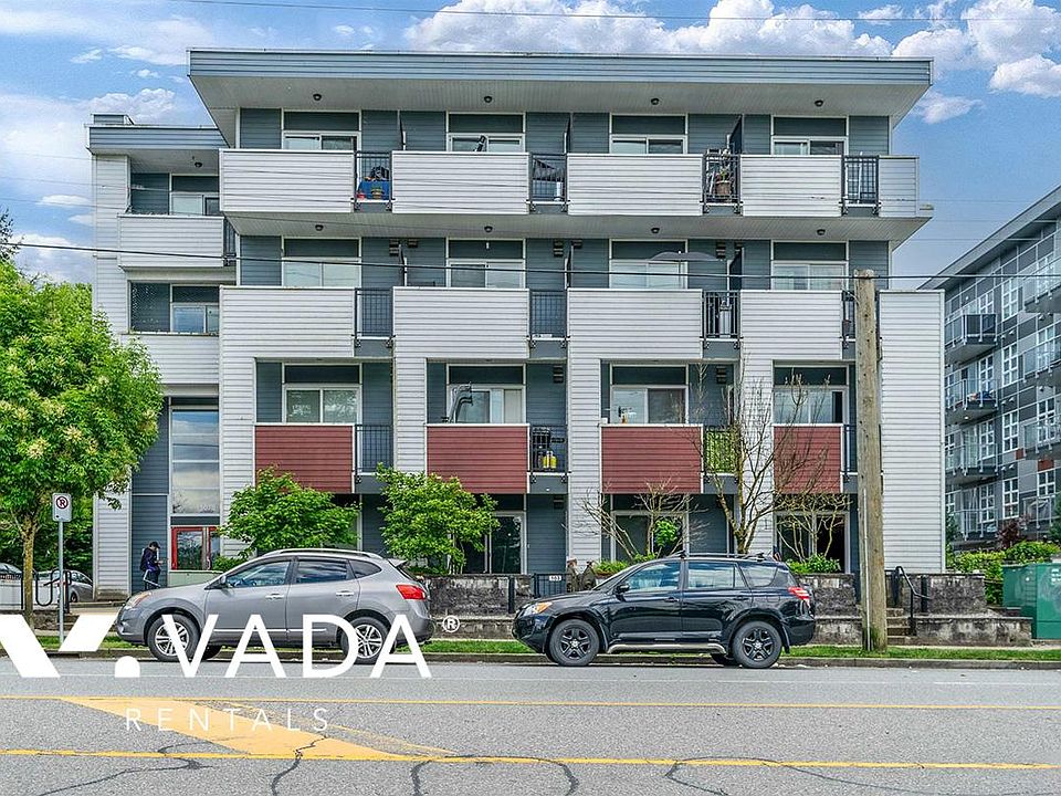 1st image of 13678 Grosvenor Rd #401