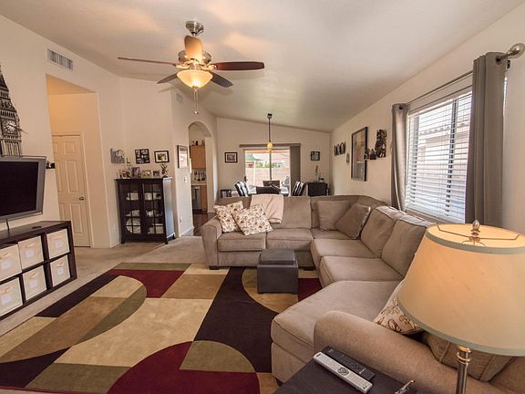 2nd image of 2150 W Roundwood Pl
