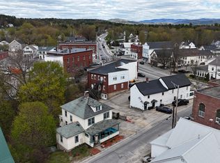 11 Barrows Street, Paris, ME 04281
